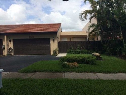 19635 W LAKE DR # 0, Hialeah, FL 33015