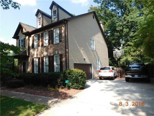 696 Oak Hill Circle, Stone Mountain, GA 30083