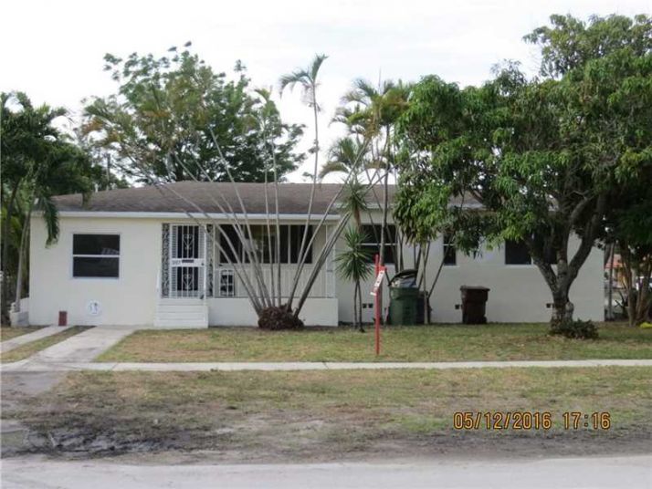 357 W 57th St, Hialeah, FL 33012