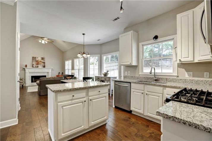 5560 Shepherds Pond, Alpharetta, GA 30004