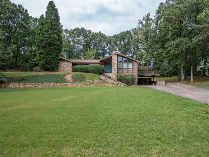 305 Glen Lake Drive, Atlanta, GA 30327