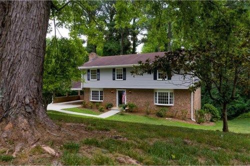 5027 Chestnut Forest Court, Atlanta, GA 30360