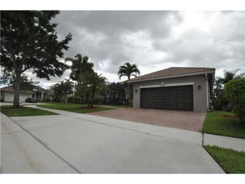 1302 NW 139th Ave, Hollywood, FL 33028