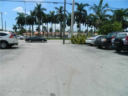 2775 W 60th Pl # 106, Hialeah, FL 33016