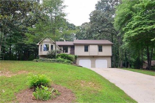 6017 Twin Pines Way, Acworth, GA 30102