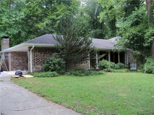 394 Dorsey Circle Sw, Lilburn, GA 30047