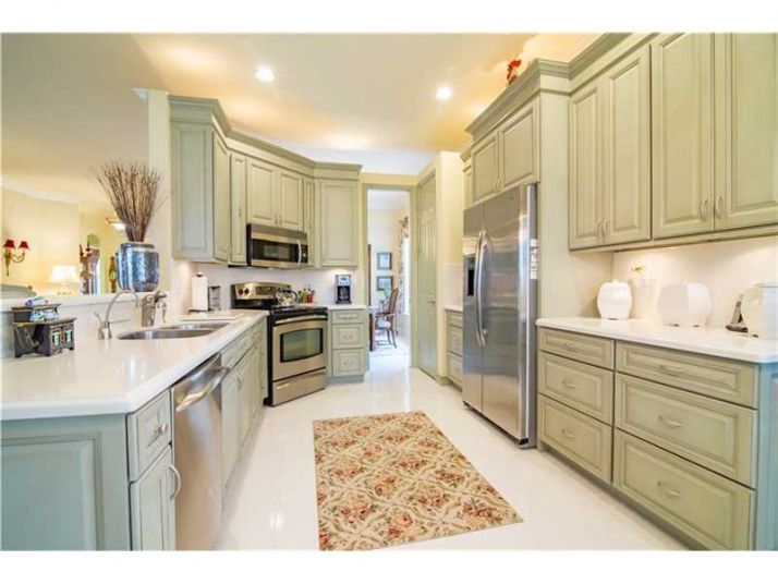 8815 Barrymore Ln, Boynton Beach, FL 33472