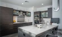 200 BISCAYNE BL # 4902 Miami, FL 33131