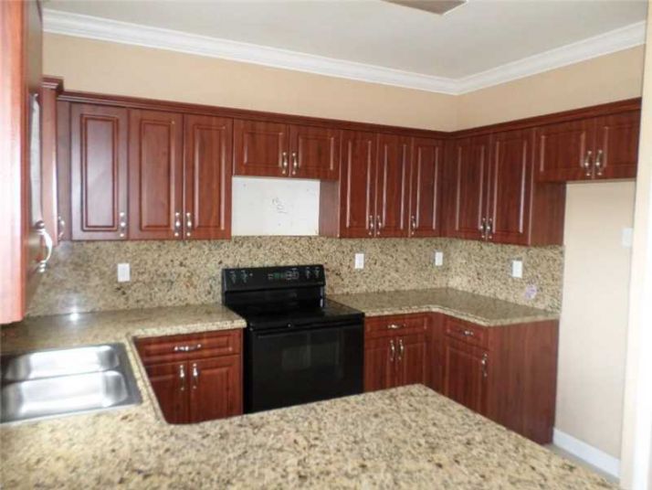 2615 NE 4th St # 103, Homestead, FL 33033