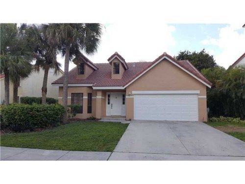 5950 NW 65th Ct, Pompano Beach, FL 33067