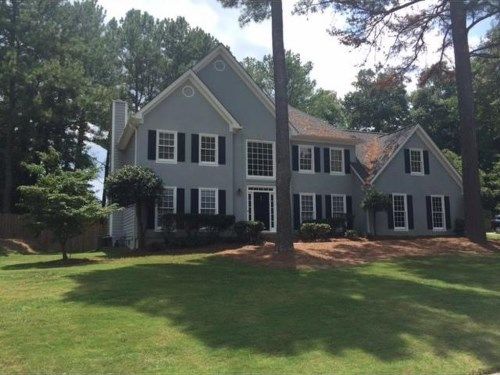 351 Silver Creek Run, Lawrenceville, GA 30044