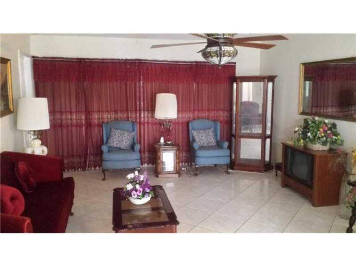 7130 NW 20th Ct, Fort Lauderdale, FL 33313