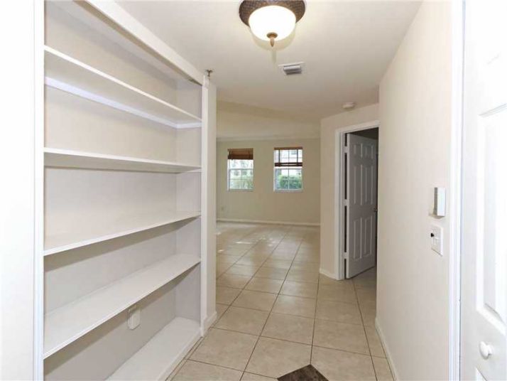 3225 NE 184 # 10103, North Miami Beach, FL 33160