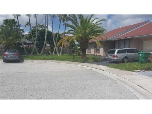 3911 NW 79, Hollywood, FL 33024