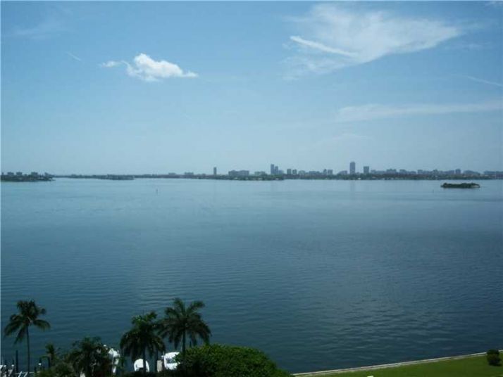 4000 Towerside Ter # 1809, Miami, FL 33138