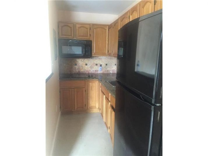 1860 Venice Park Dr # 107, Miami, FL 33181