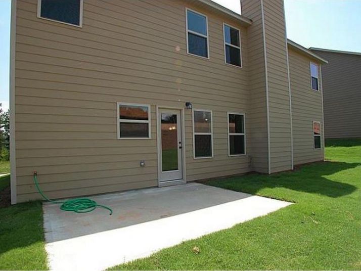 3973 Plymouth Rock Drive, Loganville, GA 30052