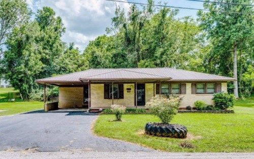 208 Virginia Ave, Sparta, TN 38583