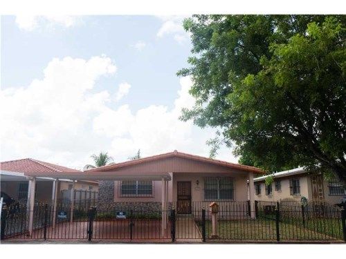 680 E 33rd St, Hialeah, FL 33013