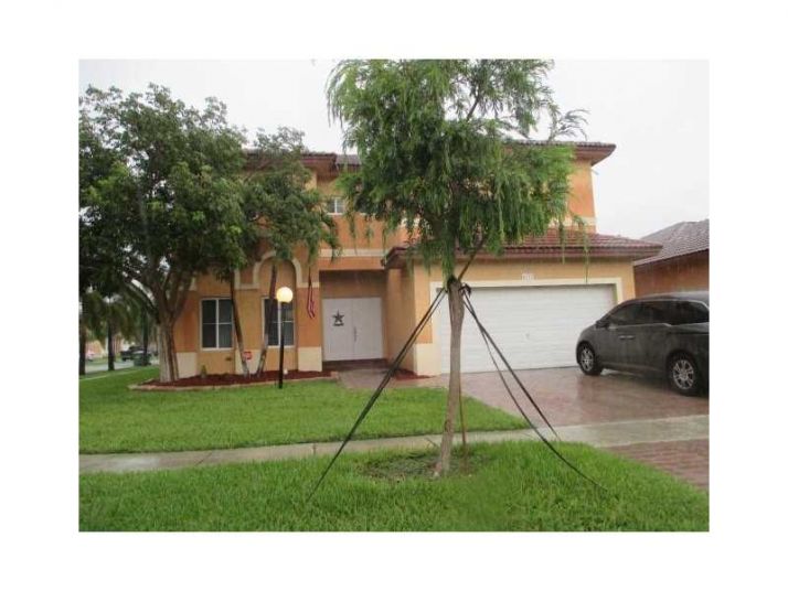 4173 NE 12th St, Homestead, FL 33033