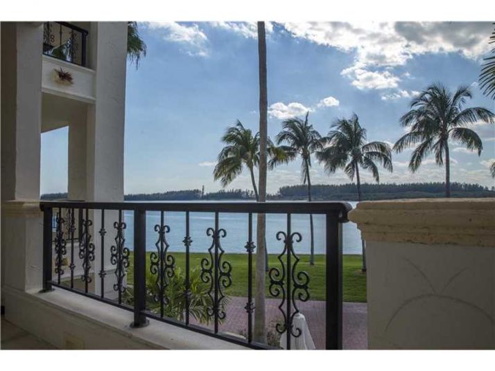 2224 Fisher Island Dr # 3204, Miami Beach, FL 33109