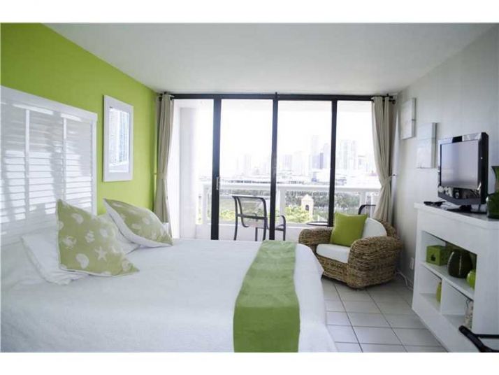 1717 N Bayshore Dr # A-1553, Miami, FL 33132