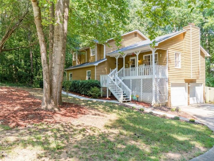 923 Little River Lane, Woodstock, GA 30189