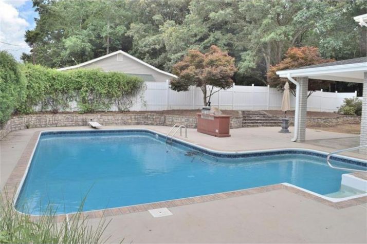 565 Level Creek Road, Buford, GA 30518