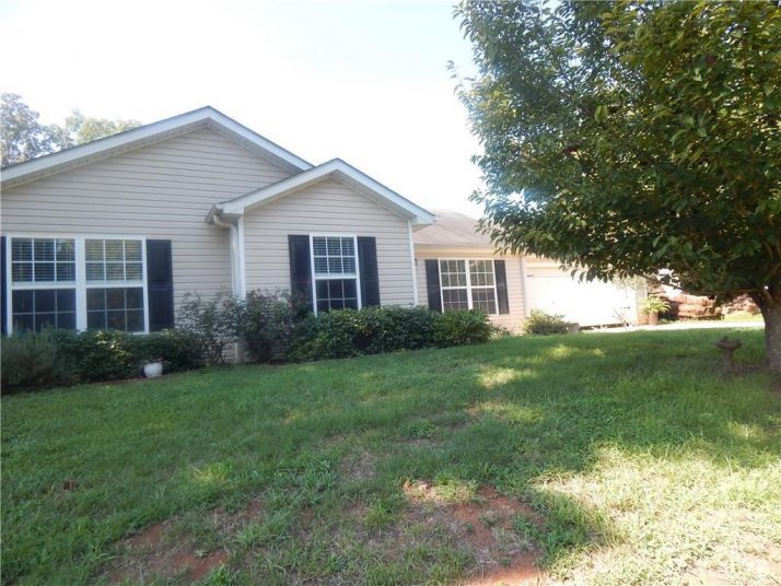 757 Shankle Heights, Commerce, GA 30529