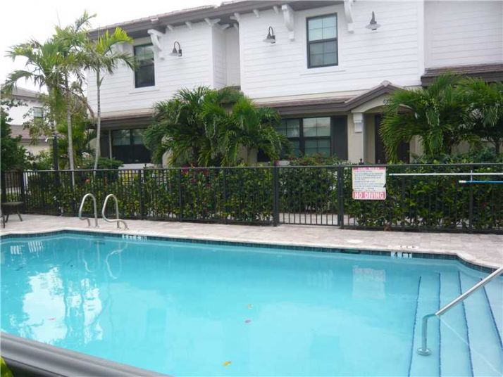 853 S Ocean Blvd # 853, Pompano Beach, FL 33062