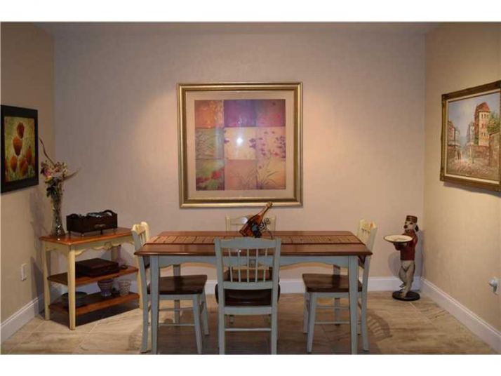 6800 NW 14th Ct, Fort Lauderdale, FL 33313