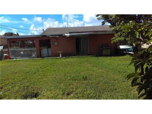 840 E 32nd St, Hialeah, FL 33013