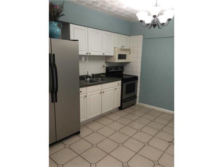 2140 N 56th Ave, Hollywood, FL 33021