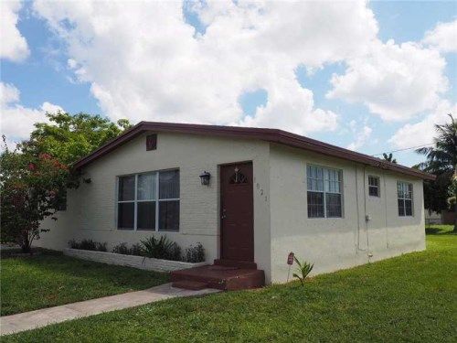 1021 N 58th Ave, Hollywood, FL 33021