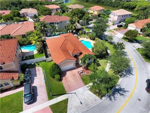 16592 NW 16th St, Hollywood, FL 33028