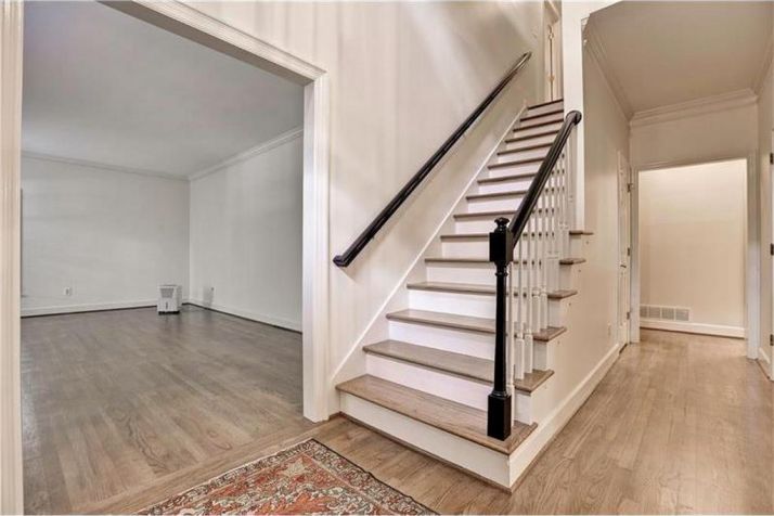 2 Pointe Terrace Se, Atlanta, GA 30339