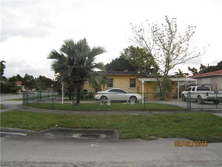 5801 E 2nd Ave, Hialeah, FL 33013