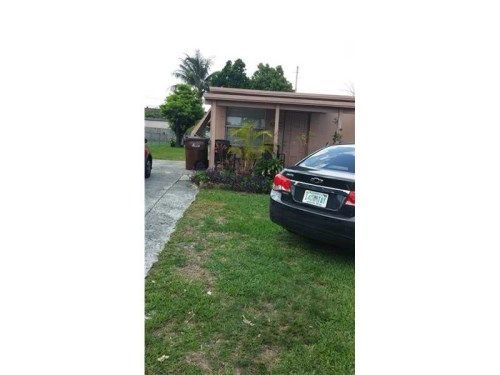 32 E 48th St, Hialeah, FL 33013