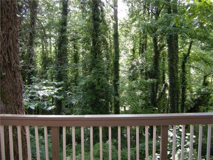 468 Kenridge Circle, Stone Mountain, GA 30083