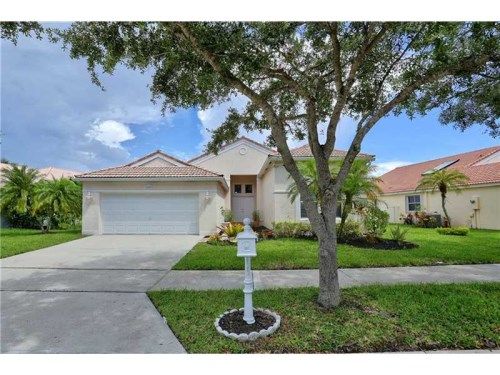 1109 Cedar Falls Dr, Fort Lauderdale, FL 33327