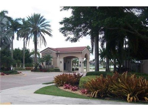 18719 NW 23rd St, Hollywood, FL 33029