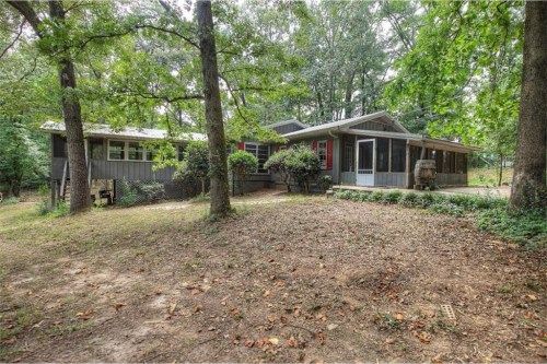 247 Redwood Valley Road, Stockbridge, GA 30281