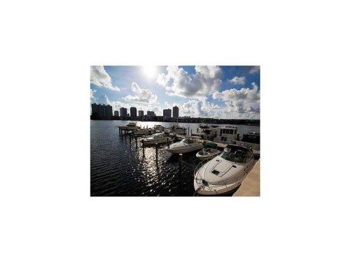 18041 Biscayne Blvd # 803-4, North Miami Beach, FL 33160