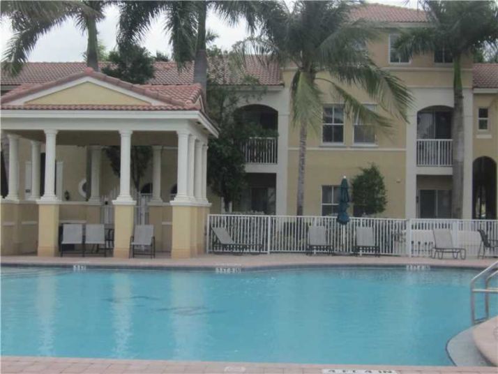 4381 SW 160th Ave # 105, Hollywood, FL 33027