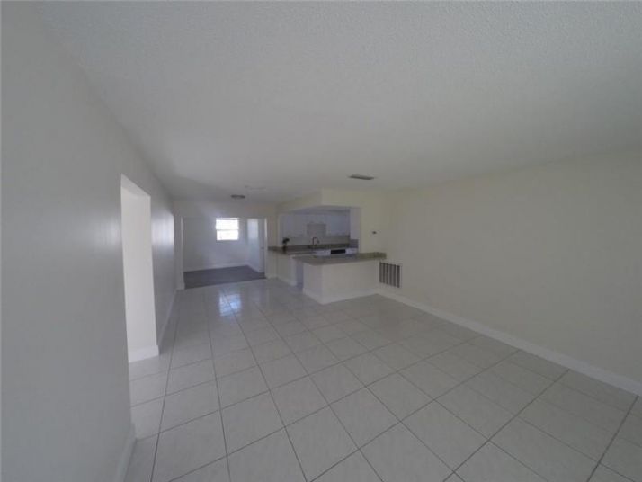 1375 NW 66th Ter, Pompano Beach, FL 33063