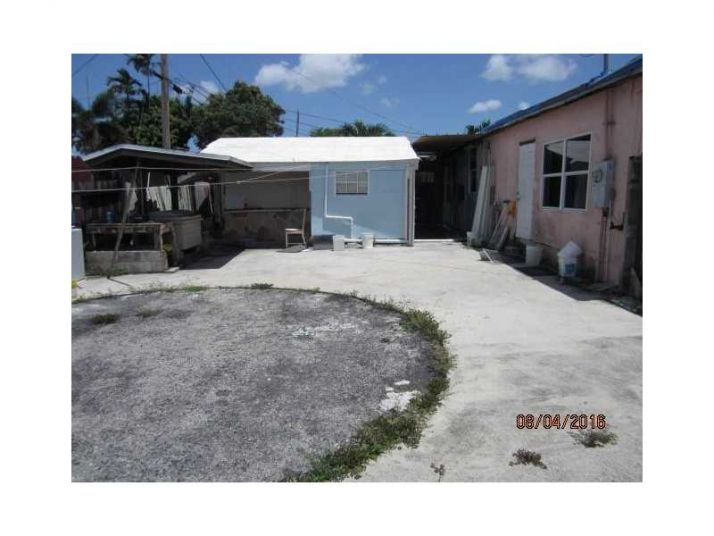 591 SE 7th Ave, Hialeah, FL 33010