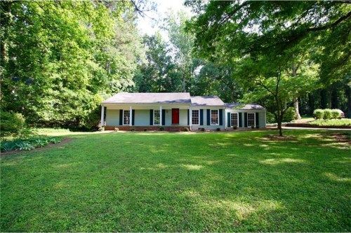 302 Lamplighter Lane Se, Marietta, GA 30067