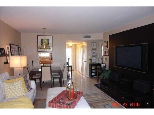 2881 N Pine Island Rd # 303, Fort Lauderdale, FL 33322