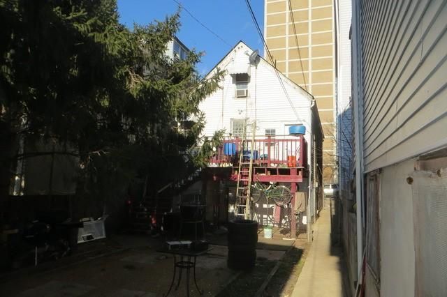 3023 west 21st place, Chicago, IL 60623