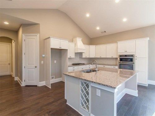 1474 Kings Park Drive, Kennesaw, GA 30152